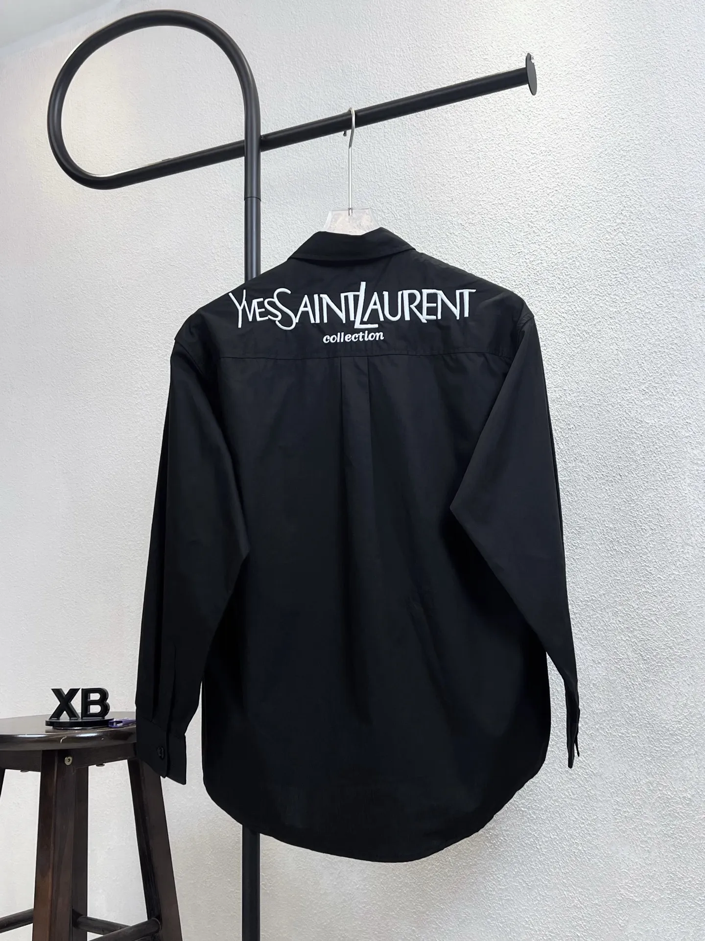 💰230 Model number The upper body is soft and comfortable, extremely delicate, and feels solid, smooth and soft. It has the characteristics of non-wrinkling fabric and an invincible feel. Perfect details. Size: S-XL